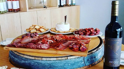 Winery visit and Premium wine tasting 